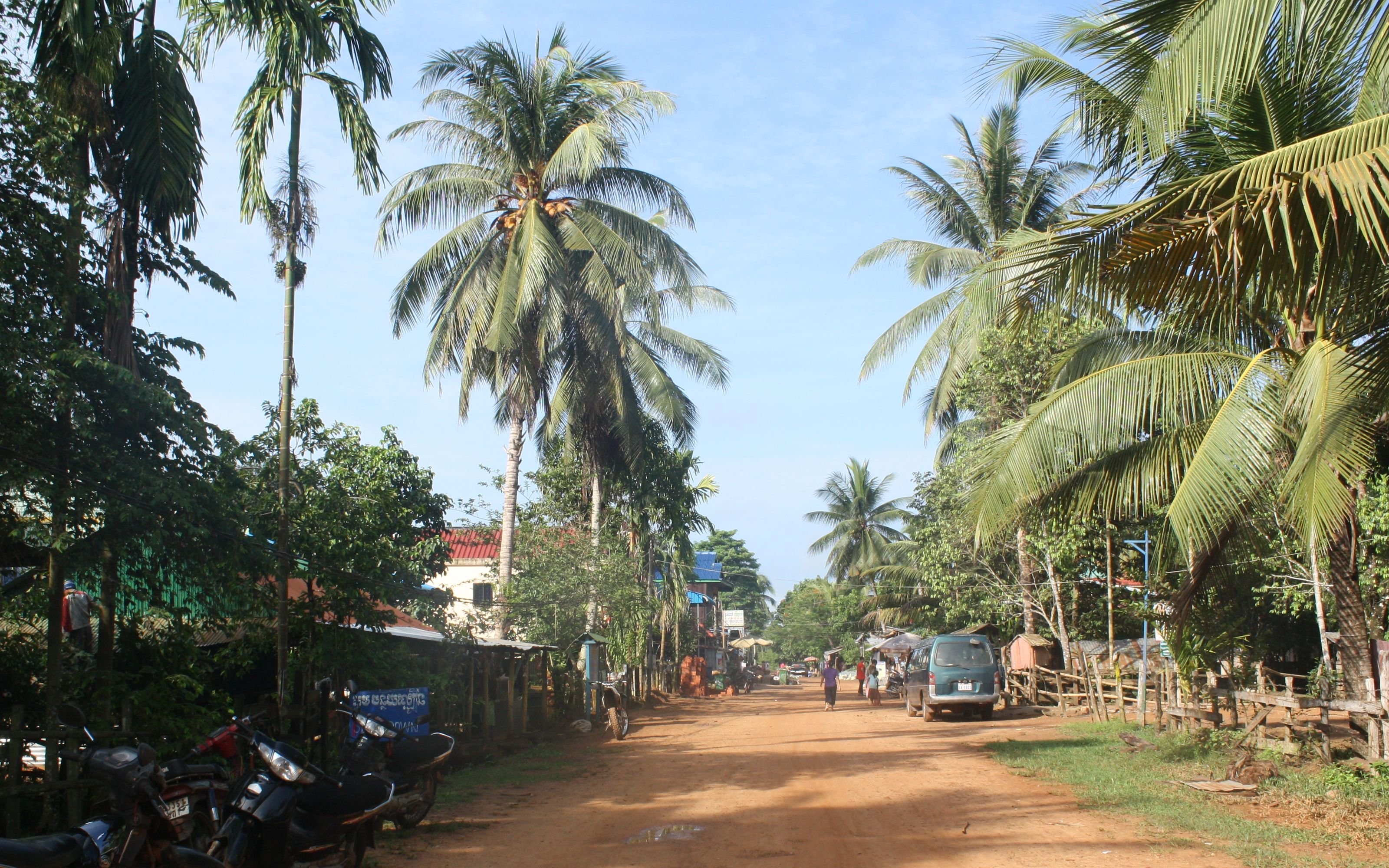 Explore Chi Phat village